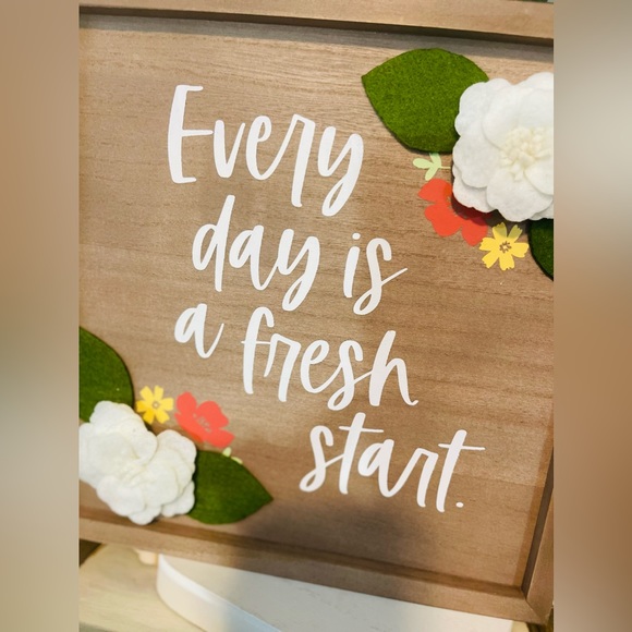 Home Decor: 9x9 Double Sided Box Frame Rainbow - Picture 4 of 4